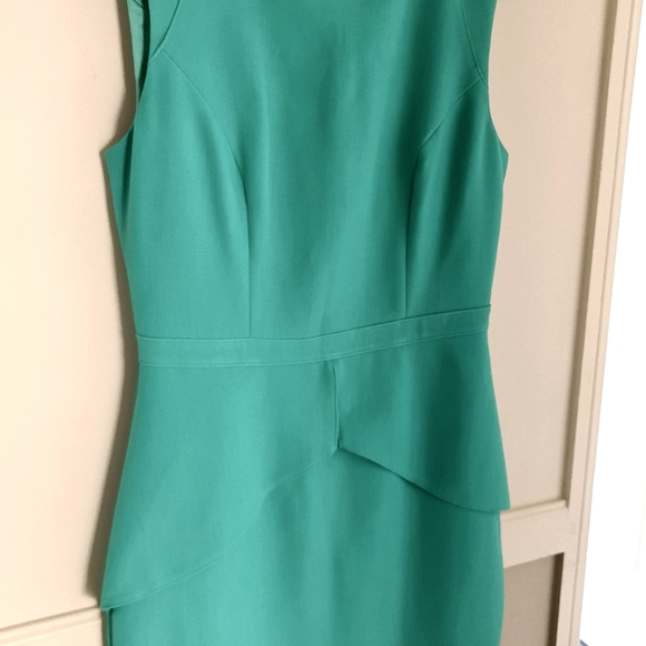 Portmans Green Sleeveless Peplum Dress - Picture 6 of 10